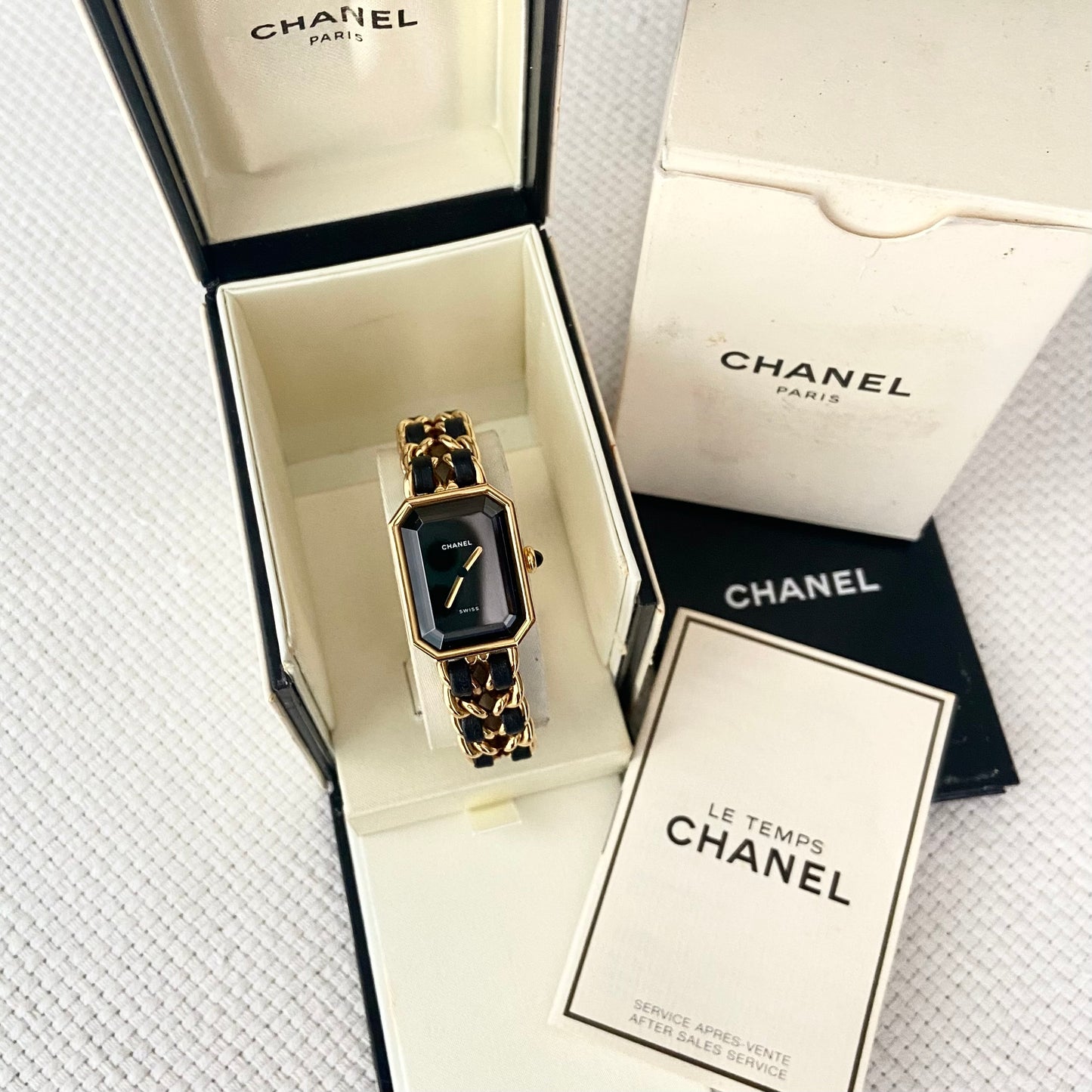 CHANEL The Première