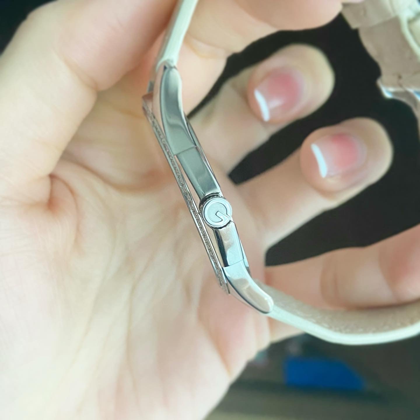 GUCCI G-Timeless Slim Diamonds