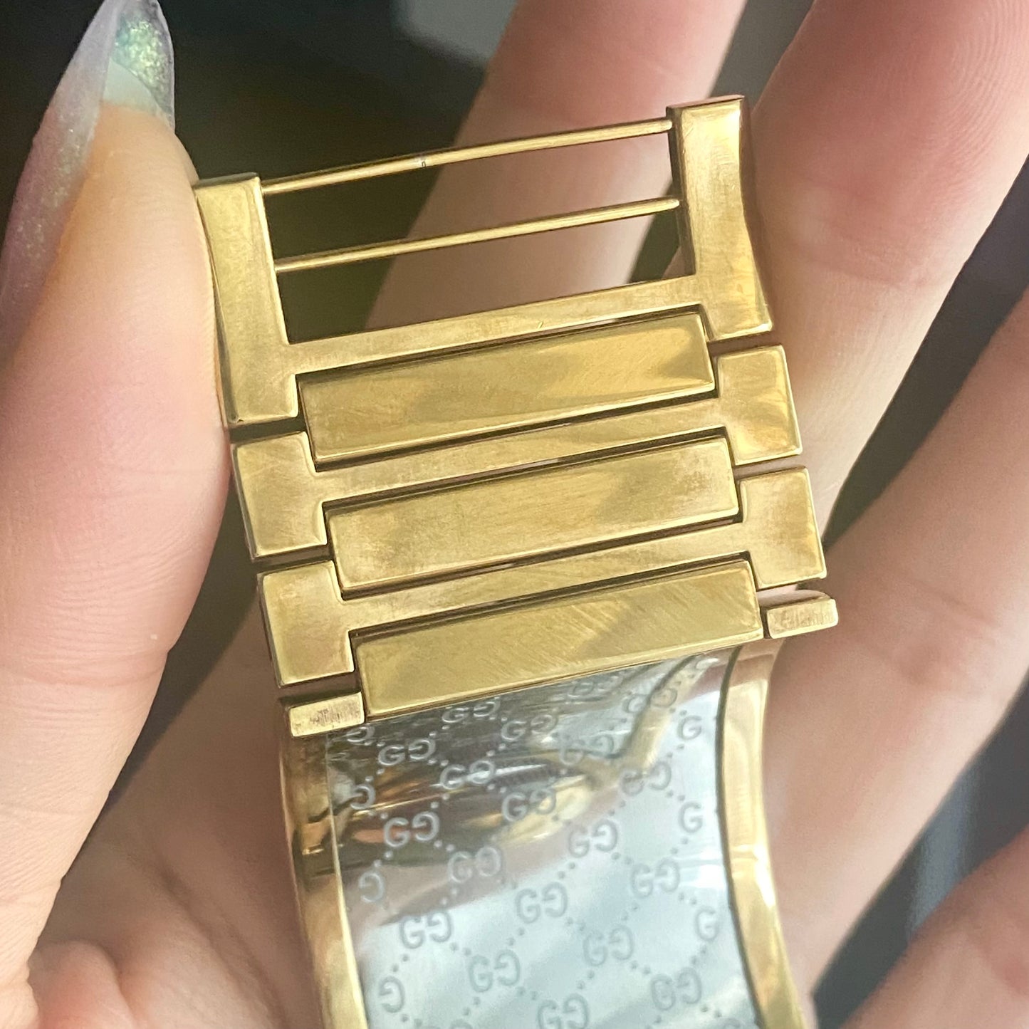 GUCCI 112 Twirl Gold Tone
