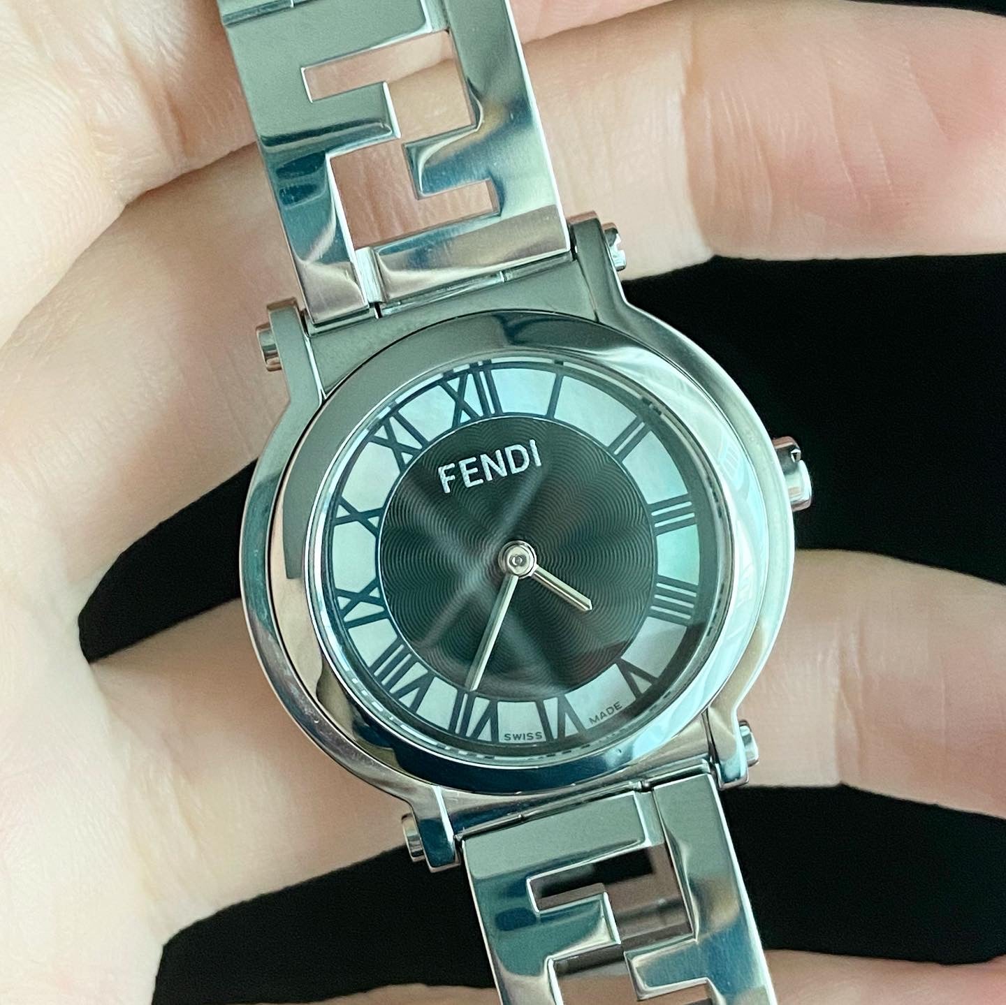 FENDI Round Quadro