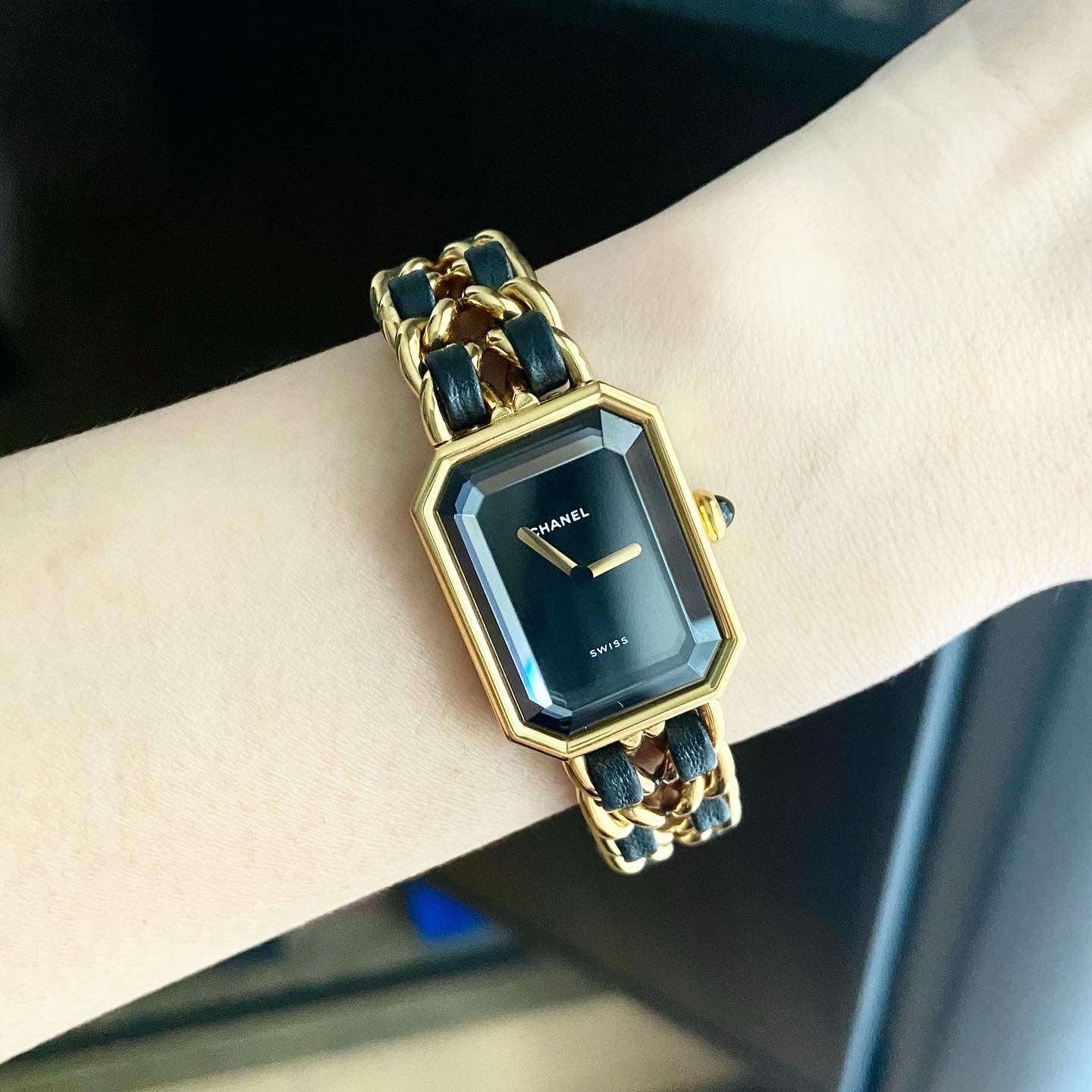 CHANEL The Première