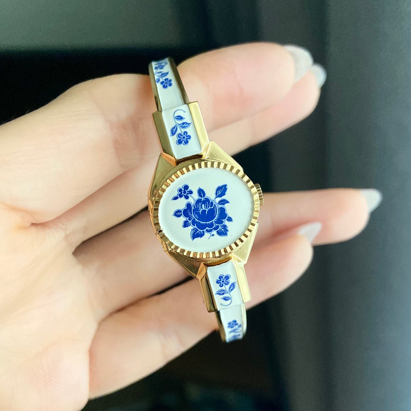 B-Watch Peony Peek-a-boo Vintage