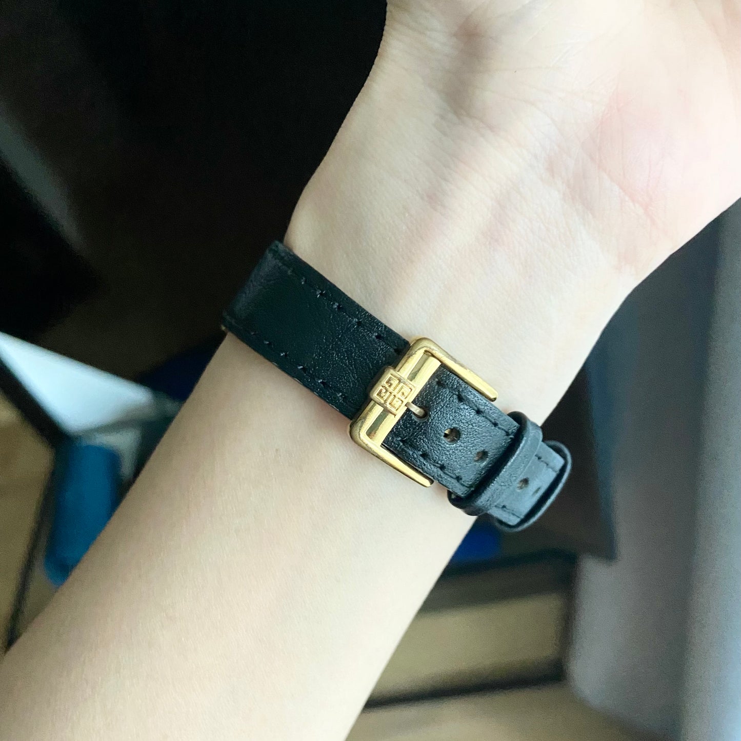 GIVENCHY 18K Solid Gold