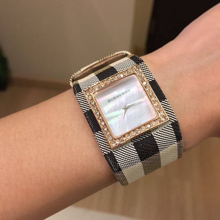 BURBERRY H684