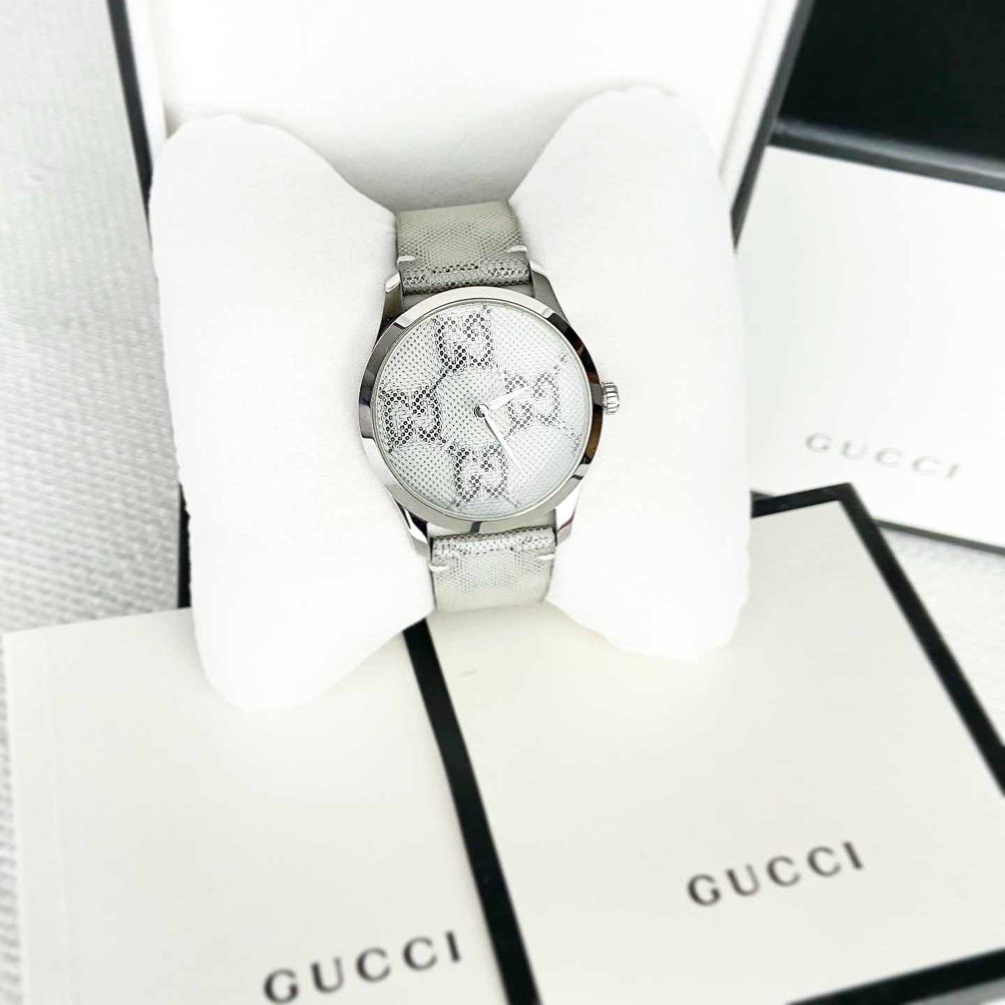 GUCCI G-Timeless Hologram