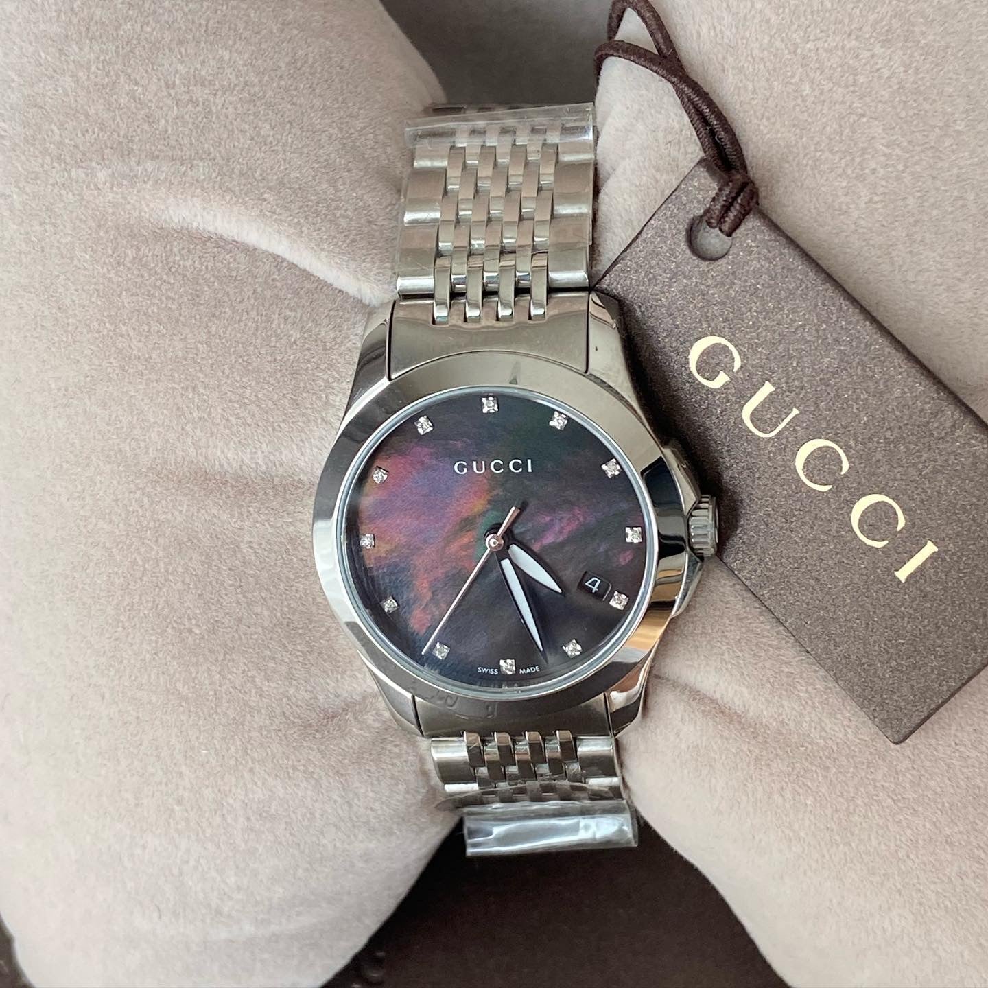 Gucci G-Timeless YA126505 12D Black MOP