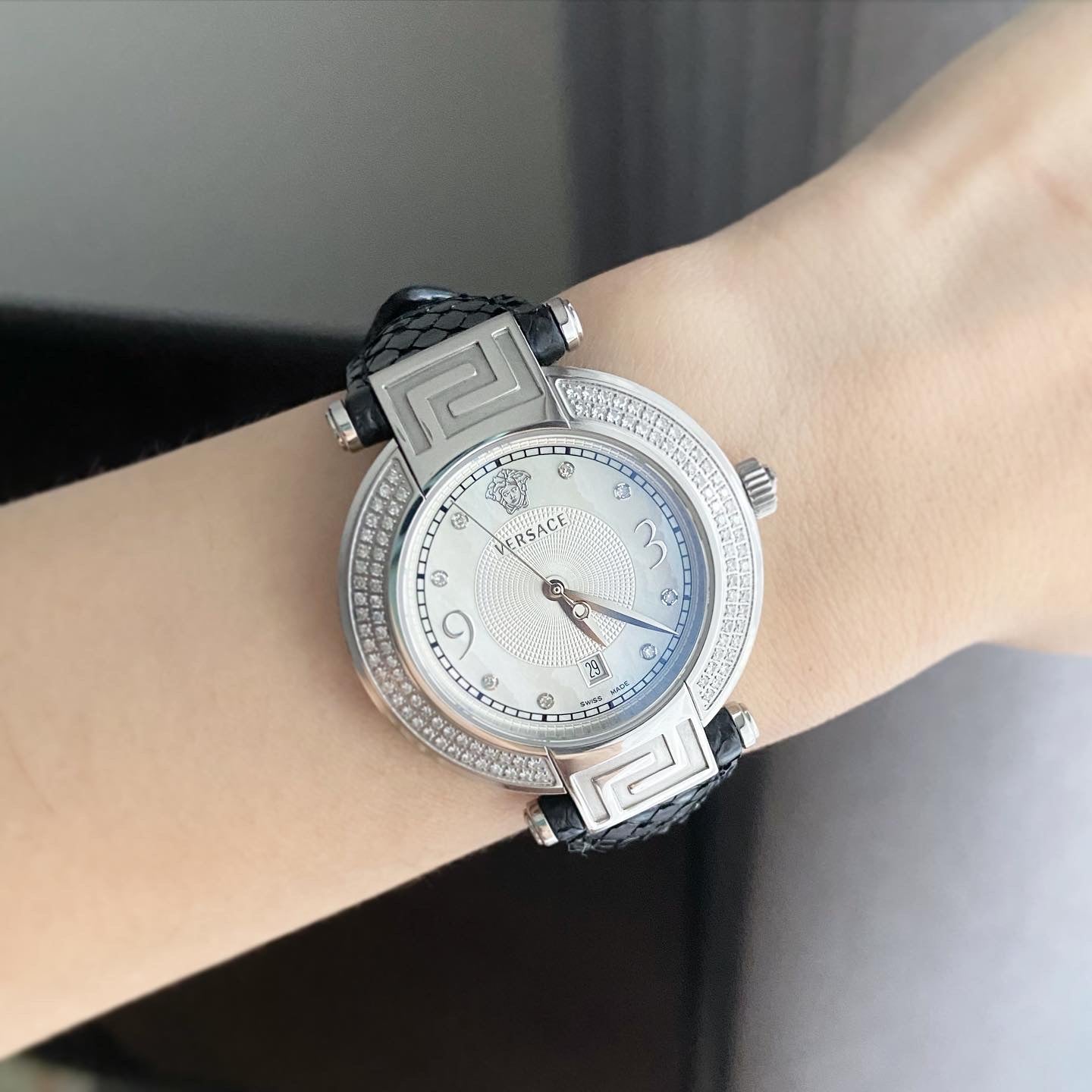 VERSACE 68Q Diamonds