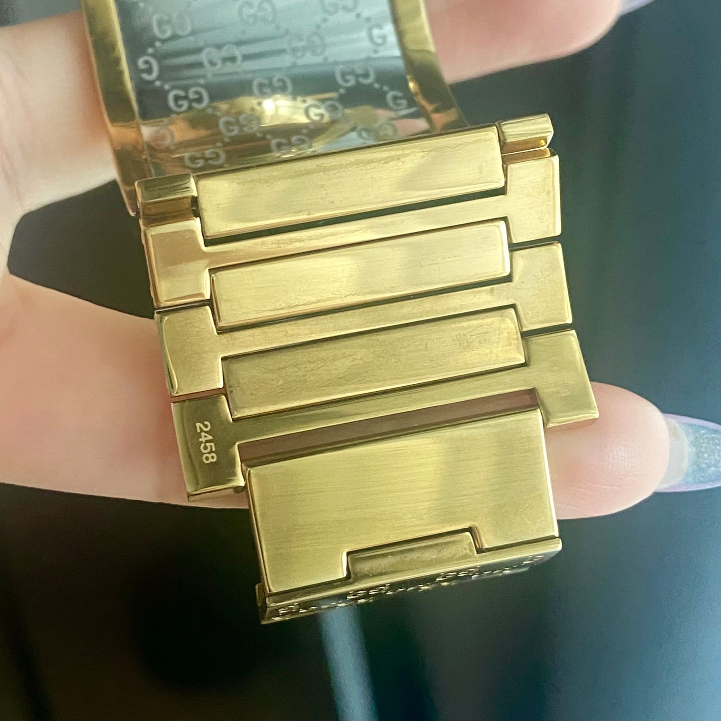 GUCCI 112 Twirl Gold Tone