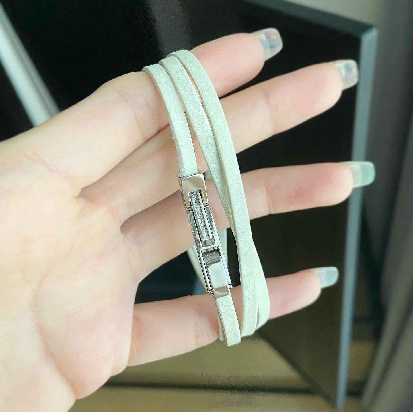GUCCI 6100L Double Wrap Strap