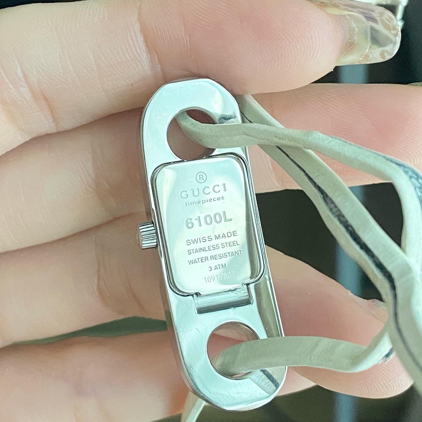 GUCCI 6100L Double Wrap Strap