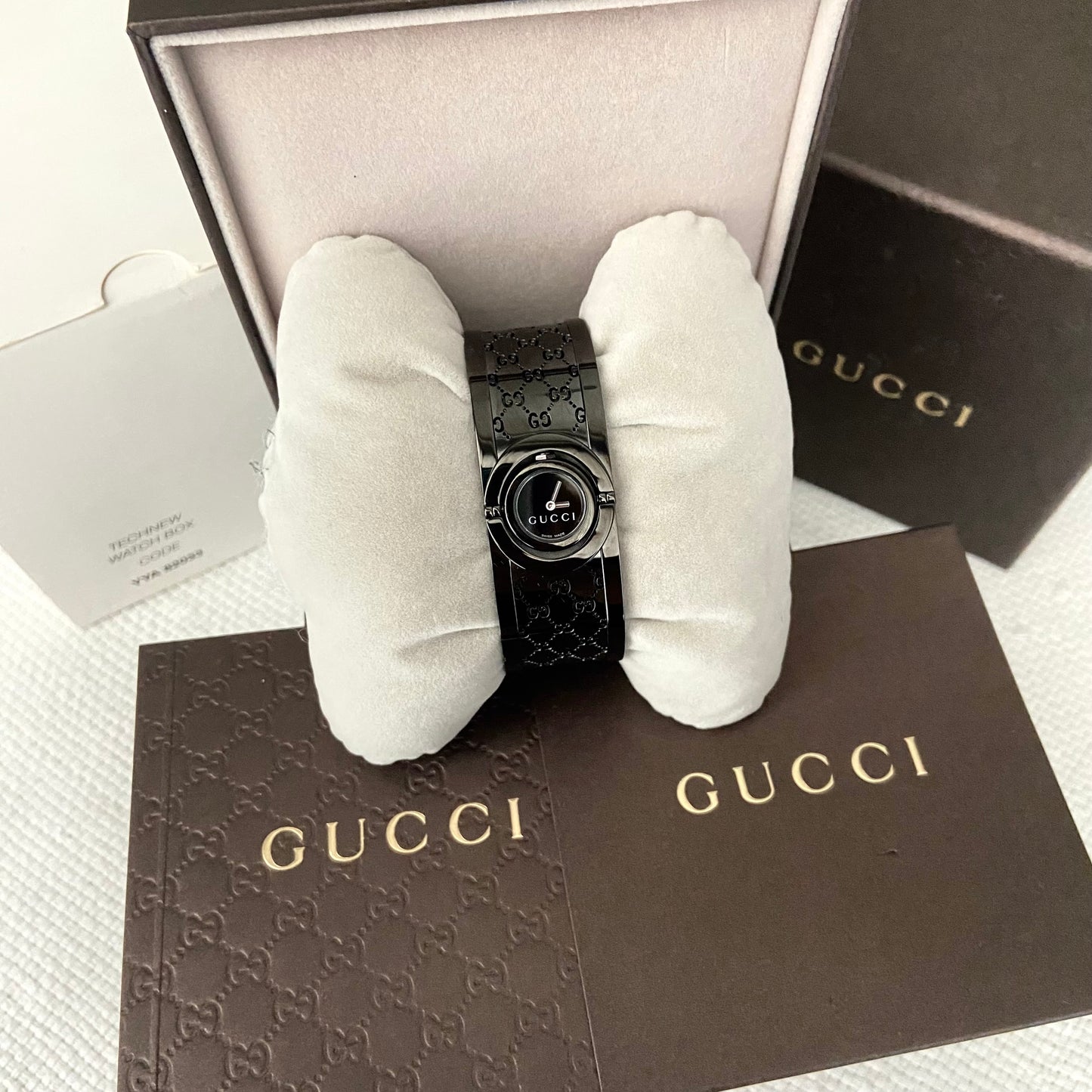 GUCCI 112 Twirl So Black