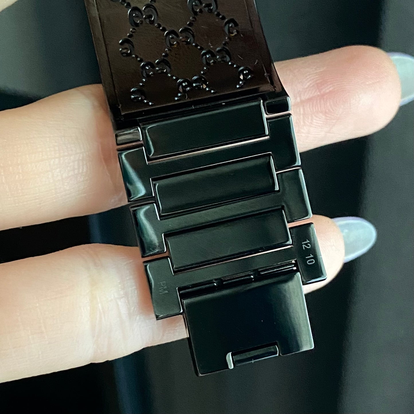 GUCCI 112 Twirl So Black