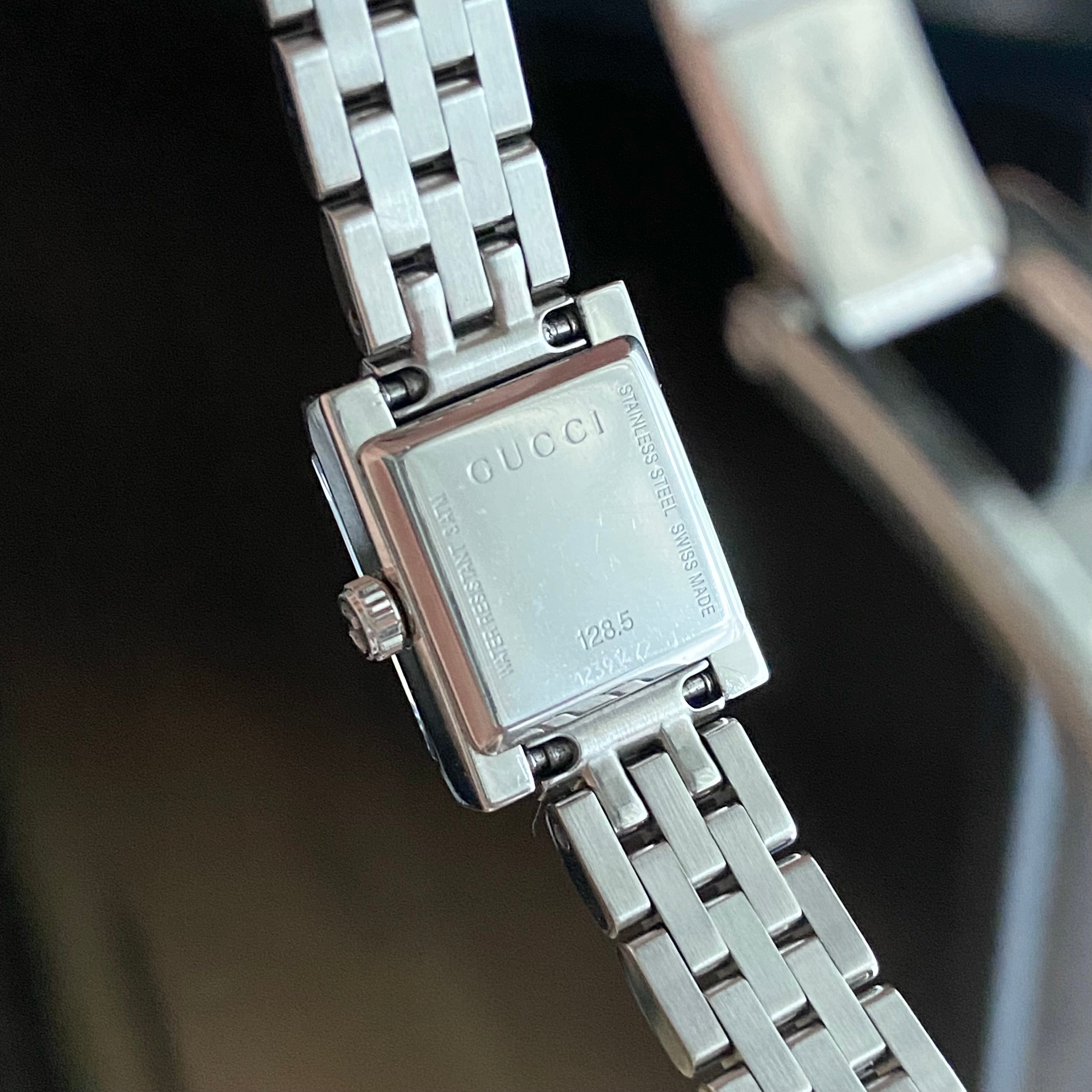 GUCCI G-Frame 128 Series YA128501 – Brand Name Gossip