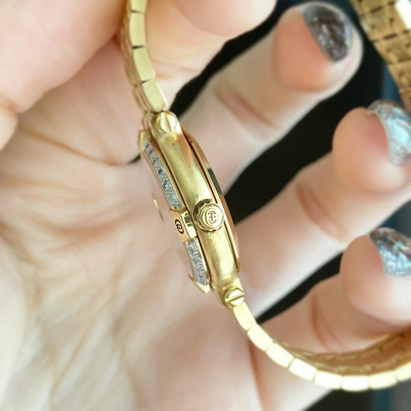 GUCCI 9200L watch (Authenticity guaranteed)