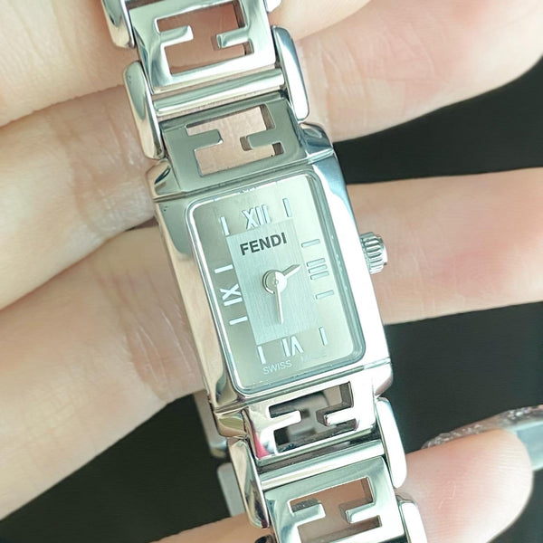 FENDI 1200L watch (Authenticity guaranteed)