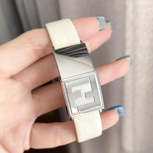 FENDI - 10,500฿